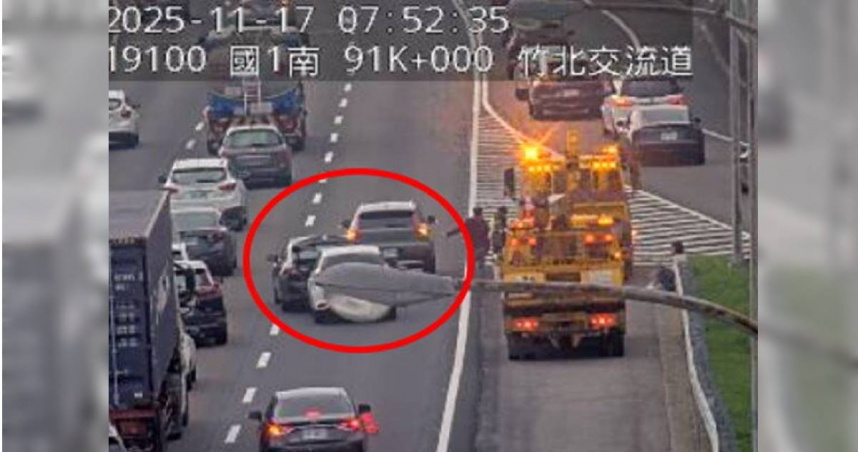 車禍現場畫面。（圖／翻攝高公局網站）