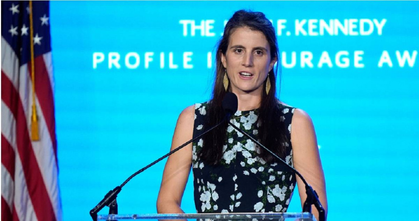 美國記者、前總統約翰甘迺迪（John F Kennedy）的孫女塔蒂亞娜許洛斯別格（Tatiana Schlossberg）。（圖／達志／美聯社）