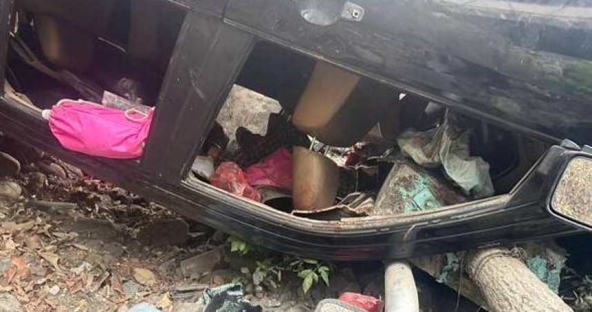 屏東山區自小客飛墜橋下，33歲泰籍移工重傷4同伴離奇消失成謎。（翻攝照片）