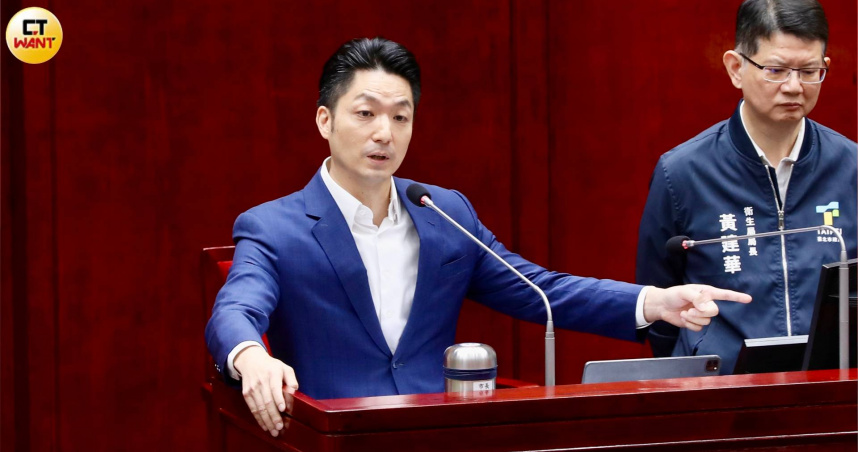 蔣萬安赴議會專案報告並備詢。（圖／方萬民攝）