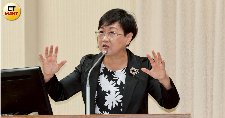 僑委會委員長徐佳青屢遭爆料涉及公務資源使用不當。（圖／黃耀徵攝）