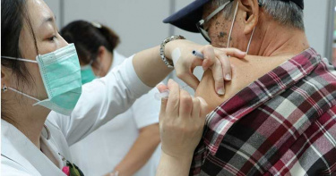 新冠病毒遜?流感死亡人數多出20倍 醫師:這樣比較不公平