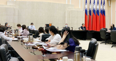 蘇揆今拍板 三級管制結束前新生兒均有一萬元防疫補助