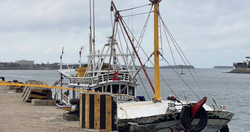 漁船魚艙內藏500箱蒲燒鰻魚成品。（ 圖／翻攝畫面）