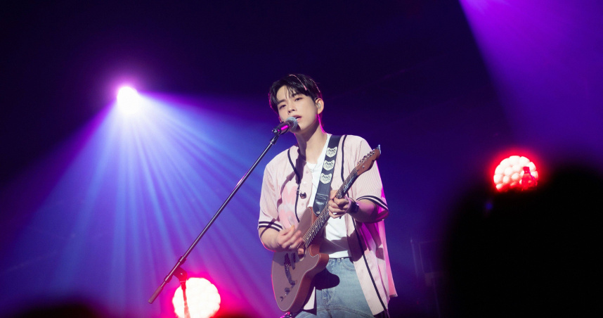 崔庠燁以台語喊「送啦、乎乾啦」，讓台下粉絲笑翻。（圖／網銀國際提供）