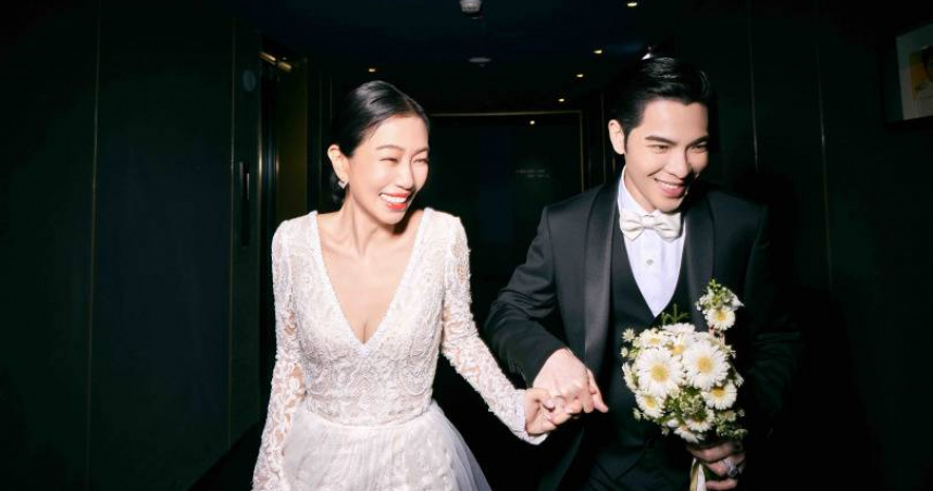 蕭敬騰和經紀人女友Summer）愛情長跑16年完婚，蕭敬騰在婚禮上對著愛妻大喊「六月是夏天，夏天是Summer，Summer是林有慧」，成為流行語。（圖／喜鵲娛樂提供）