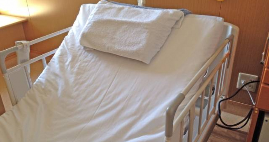 一名網友和70歲阿嬤發生車禍，結果遭到對方獅子大開口。（示意圖／翻攝自photoAC）