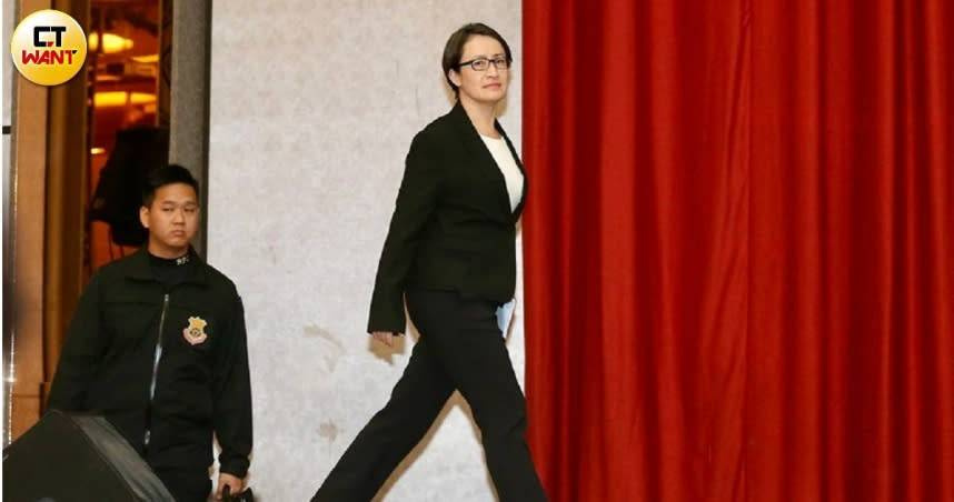 捷克情報局證實，副總統蕭美琴去年3月以副總統當選人身分出訪捷克期間，遭中共外交人員尾隨，險釀車禍。 （圖／黃耀徵攝）