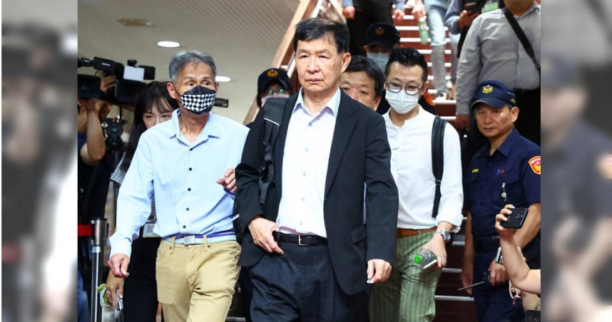 前台北市副市長彭振聲妻子1日在高雄住處墜樓，彭當庭崩潰，並向法院請假返南，預計下午一點將抵殯儀館。（圖／報系資料照）