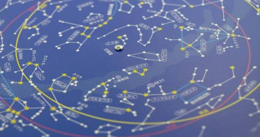 外媒分析，當今人們認知的十二星座曆法，早已與實際星座出現的時間脫節上千年。（示意圖／翻攝自photoAC）