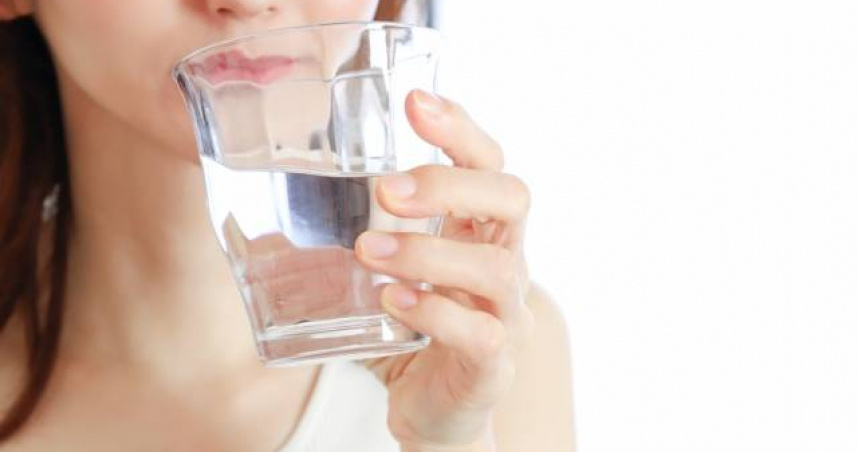 飯前喝水證實可以減肥。（示意圖／翻攝自photoAC）