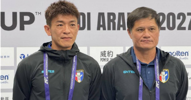 中華男足總教練黃哲明（右起）、隊長陳柏良均表達近期國家隊組訓未獲尊重與支援。（圖／中國時報李弘斌攝）