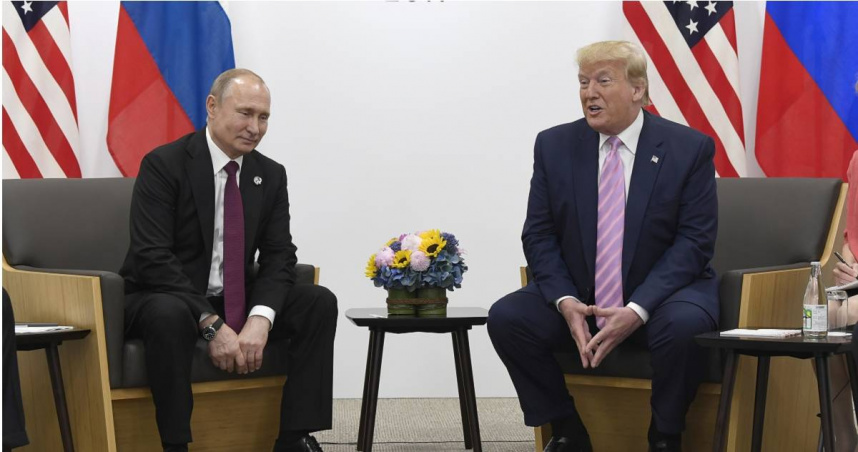 俄羅斯總統普丁（左）、美國總統川普（右）。（圖／達志／美聯社）