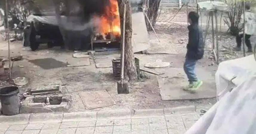 大陸江蘇省連雲港市東海縣近日發生1起寵物遭燒死事件，引發關注。（圖／翻攝自極目新聞）