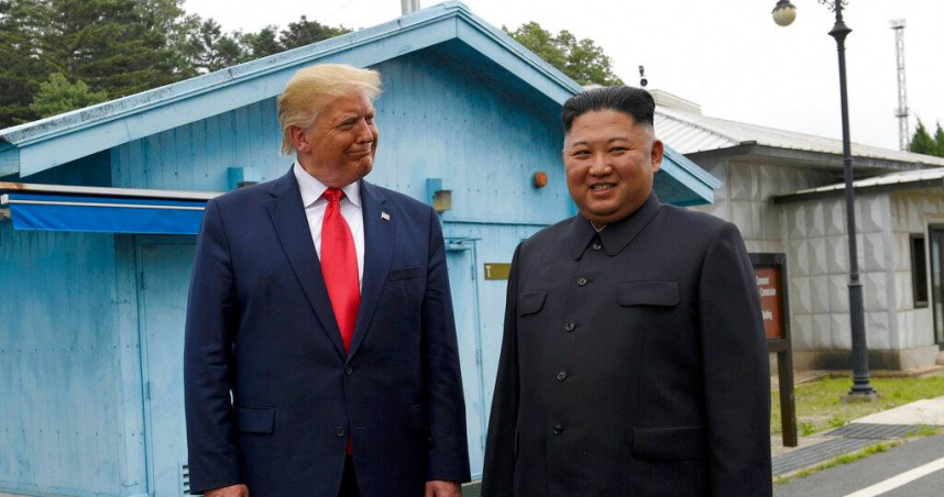 美國總統川普（Donald Trump）2019年與北韓領導人金正恩在板門店會面。（圖／達志／美聯社）