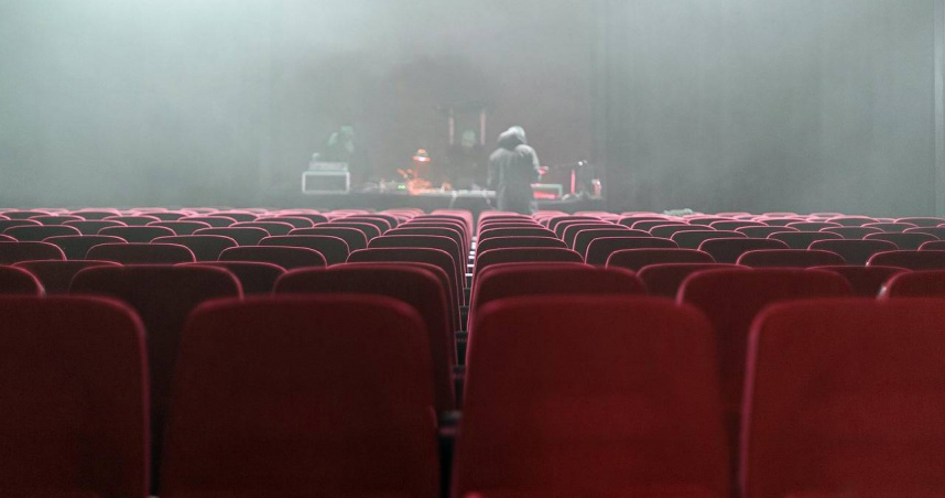 臉書粉專「黑特劇場」不再發布粉絲投稿。（示意圖／Pexels）