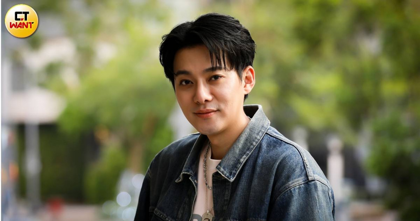 暌違11年,李唯楓推出單曲〈幸福蹺蹺板〉。(圖/侯世駿攝)