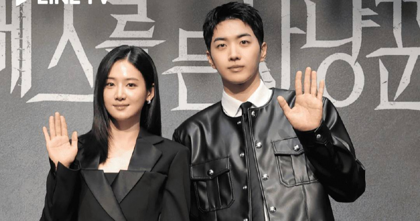 姜勳（右）增重6公斤挑戰比以往更加強悍的角色，朴柱炫讚他更有男人味了。（圖／LINE TV提供）