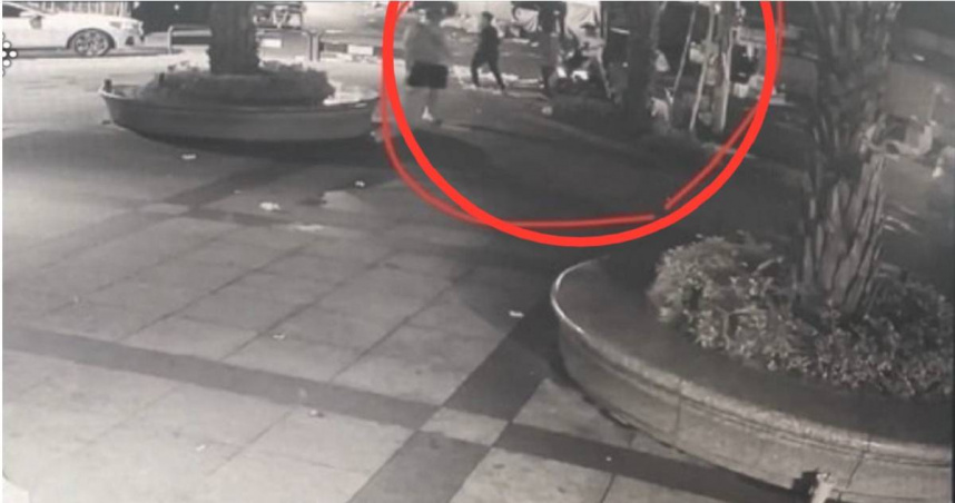 男饒河街調停喬債被打成豬頭。（ 圖／翻攝畫面）