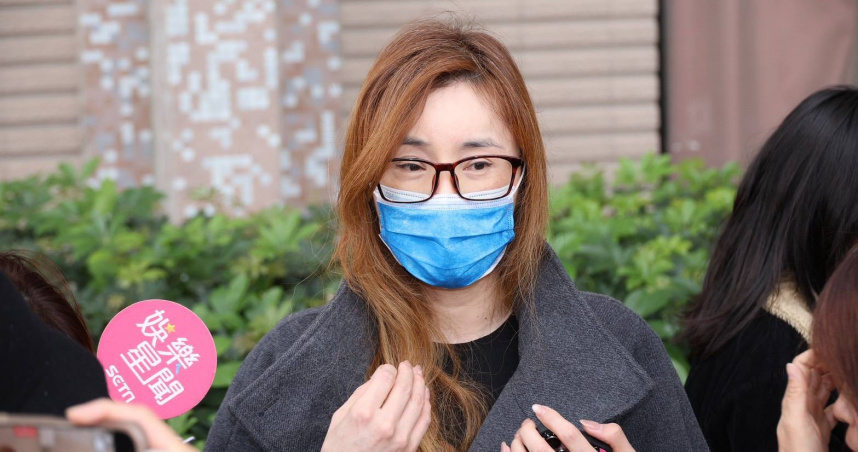 《豆腐媽媽》武行從高處摔落顱內出血，未婚妻Rena今（6日）在台北醫院召開記者會。（圖／蘇聖倫攝）