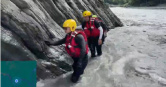南投縣濁水溪武界段發生獨木舟翻覆意外，一名伍姓消防員為救援殉職。（圖／南投縣消防局）