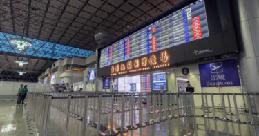 台籍機師與「男星前女友」全裸被抓姦!跳槽大陸原因超展開 千萬年薪贈豪宅