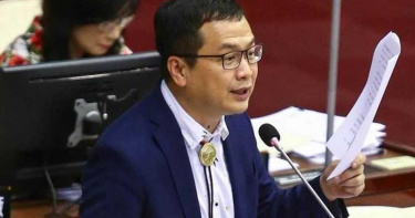 羅智強強調也願打經國際認證的國產疫苗 請民進黨現在立刻拿出來