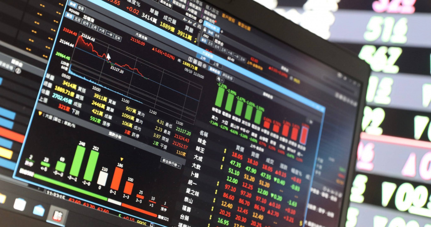 台股14日回彈309.19點，上市航運股也是紅通通。（示意圖／劉耿豪攝）