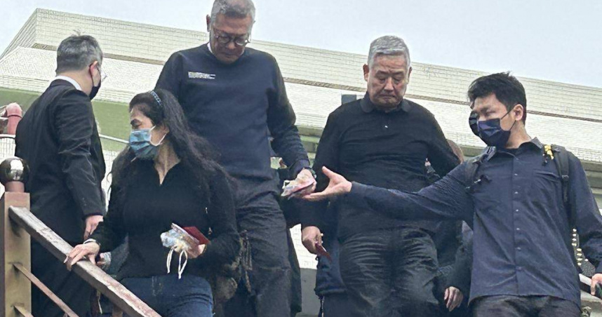 新光三越氣爆2職員罹難今舉辦告別式，新光三越總經理吳昕陽現身表達深切哀痛。（圖／報系資料照）