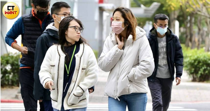 今天（18日）清晨中部以北及宜蘭低溫僅11、12度，其他地區13到15度。（示意圖／方萬民攝）