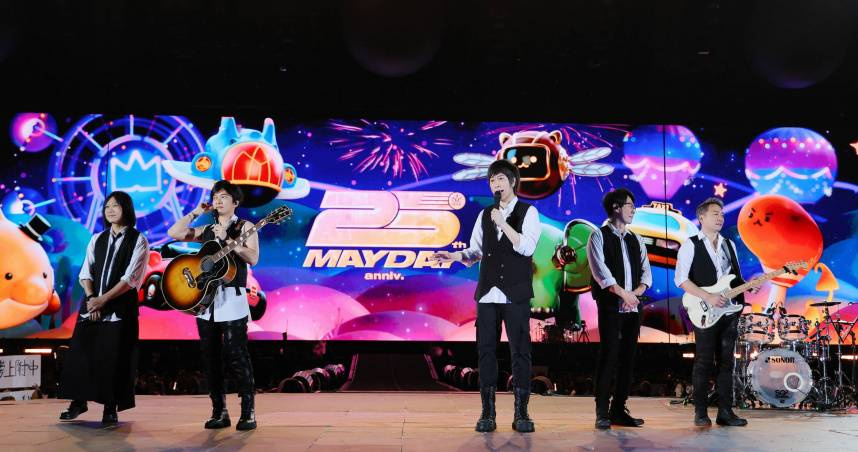 五月天台灣時間30日於美國拉斯維加斯開唱時，宣布將在台北大巨蛋一連開唱8場。（圖／相信音樂提供）