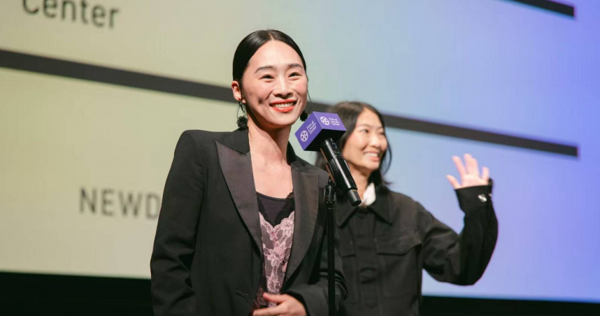 吳可熙與《藍色太陽宮》導演曾佩裕。（圖／CAA提供）