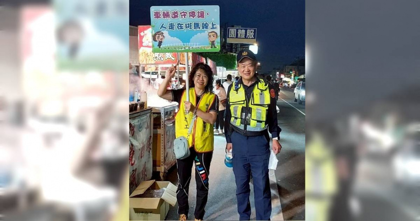 警方前往夜市宣導。(圖/警方提供)
