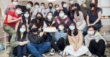 閻奕格生日男友給驚喜 相約共度浪漫夜晚
