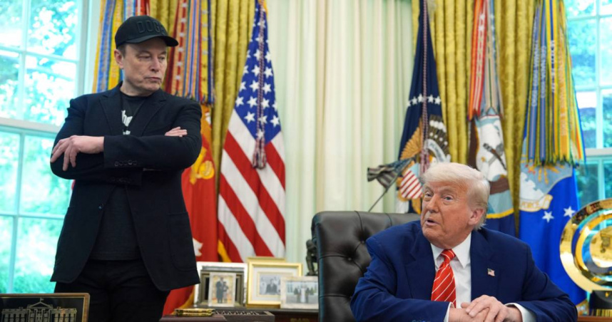 特斯拉執行長馬斯克（左）揚言要成立新政黨，挑戰傳統的兩黨政治體制。（圖／美聯社／達志）