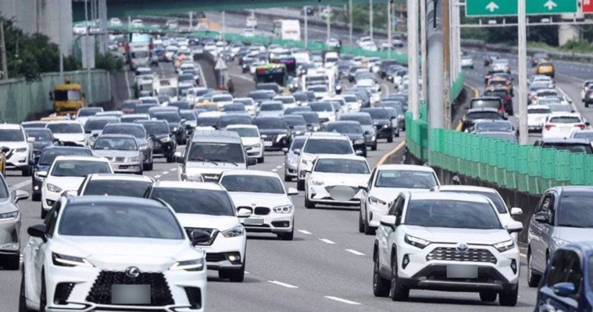 國道6路段已湧現車流，教師節連假首日估10路段壅塞。（圖／報系資料照）
