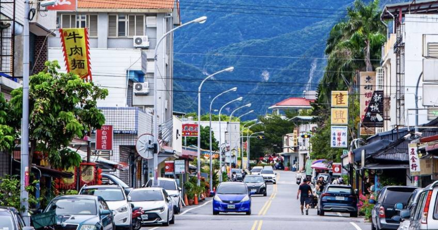 當地臉書粉專「花蓮邦」指出，災情僅限光復部分地區，花蓮其他地區仍正常運作。（圖／翻攝自臉書「花蓮邦」）