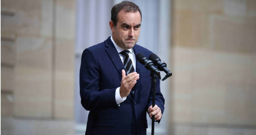 勒克努（Sebastien Lecornu）僅上任26天便宣布請辭，成為馬克宏任內第五位總理。（圖／達志／美聯社，下同）