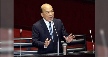 口罩產量大增卻還要排隊買 蘇揆:買早餐也要排隊阿