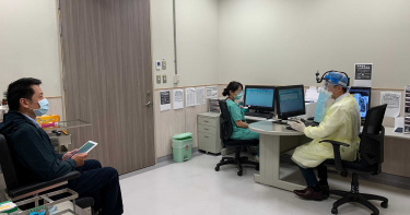 就醫又要維持社交距離 一張圖讓人讚嘆「世上最遙遠的距離」!