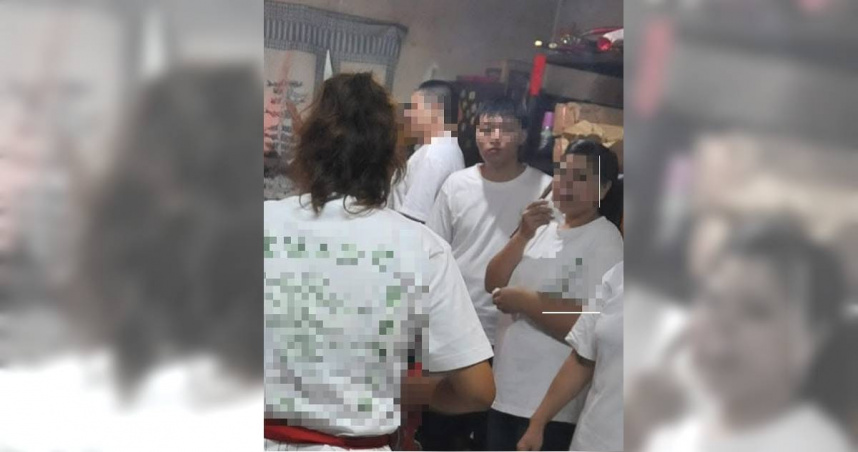 廖姓男子疑似殺害雙親後南下逃逸，警方則持續追緝中。（圖／翻攝畫面）