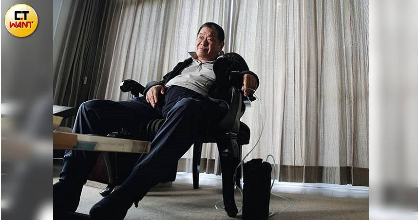 影劇大亨吳敦近日身體不適在家倒下，經救治後仍不幸離世，享壽77歲。（圖／本刊資料照）