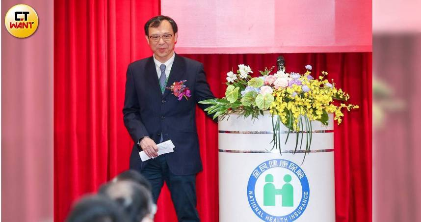 衛福部長石崇良痛批愛爾麗偷拍風波「不可原諒」，要求從速嚴查。（圖／黃耀徵攝）