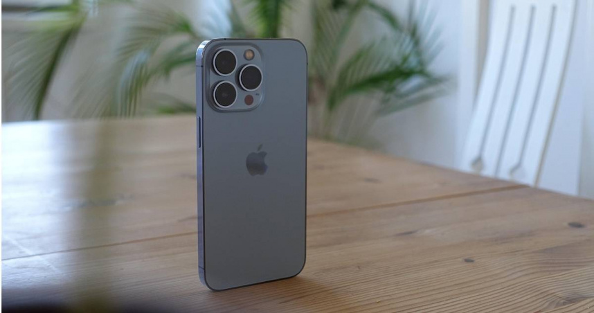 iPhone為了預防用戶的手機遭到有心人士撿走並破解盜用，在密碼「多次」輸入錯誤之後，會強制延長鎖定時間。（示意圖／Pixabay）