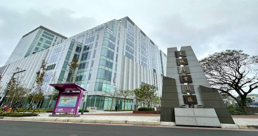 買房要往人口多的地方去！若一地房市同時具備產業、交通、商業活動等，吸引人口移入的三大要素，房價自然易漲難跌（圖／富比士地產王提供）。