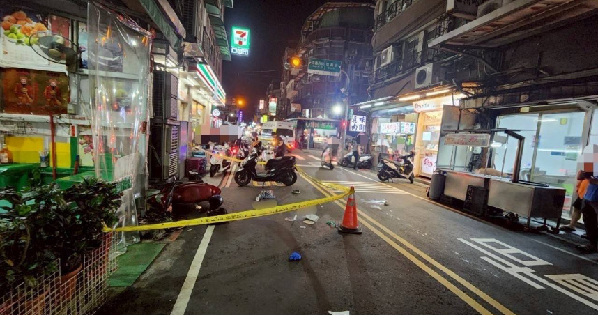 婦人違規穿越馬路遭撞亡，騎士被依過失致死罪送辦。（圖/翻攝畫面）