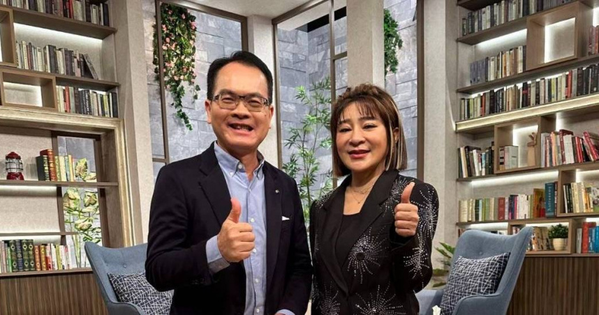 「保庇天后」王彩樺日前接受《話時代人物》節目專訪，分享自己16歲出道、在42歲爆紅及一直到今天的演藝圈心路歷程。（圖／三立提供）