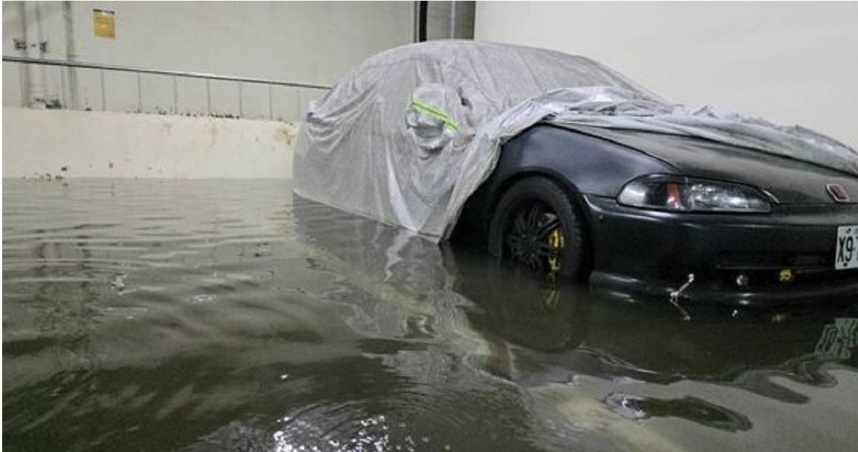 台中地下停車場連淹20小時。（ 圖／翻攝畫面）