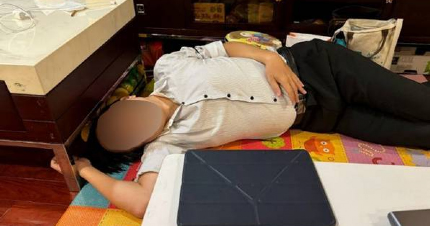 勞發署A科長2023年10月到女同事住處喝酒到凌晨，返家後立刻醉倒在地，這才讓他的詭異行跡曝光。（圖／讀者提供）
