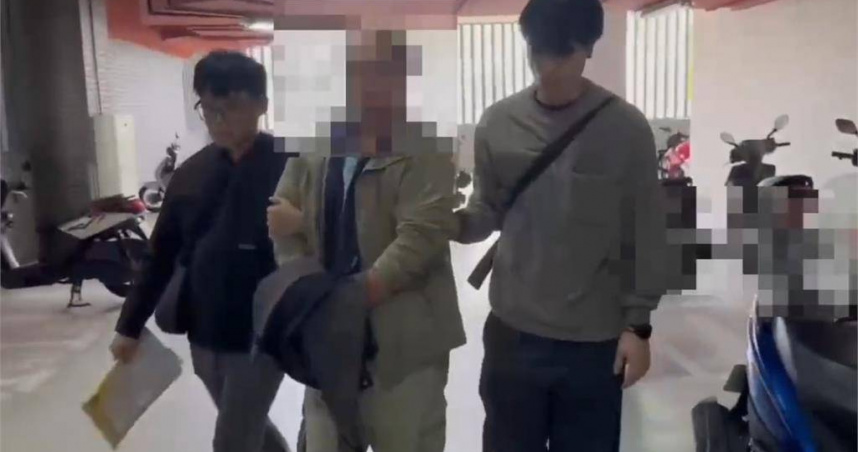 新北市三峽警分局專案小組到台中清水區逮捕43歲張姓作業員，訊後依恐嚇公眾罪移送偵辦。（圖／翻攝畫面）